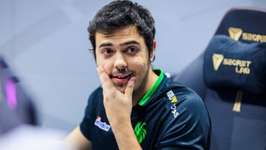 【Apex】現最強のプロ選手は？「Hal、閉廷」 ←終わった後の2位議論が白熱のサムネイル画像